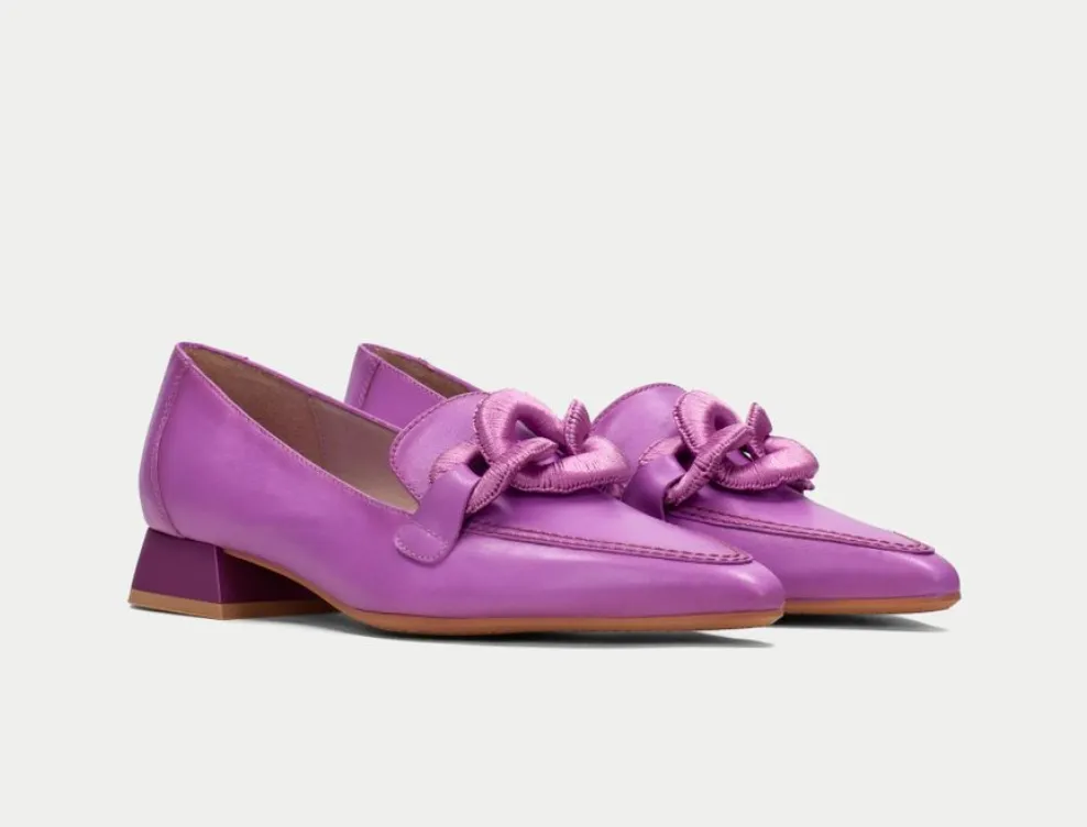 HV243375 Dali Violet Loafer