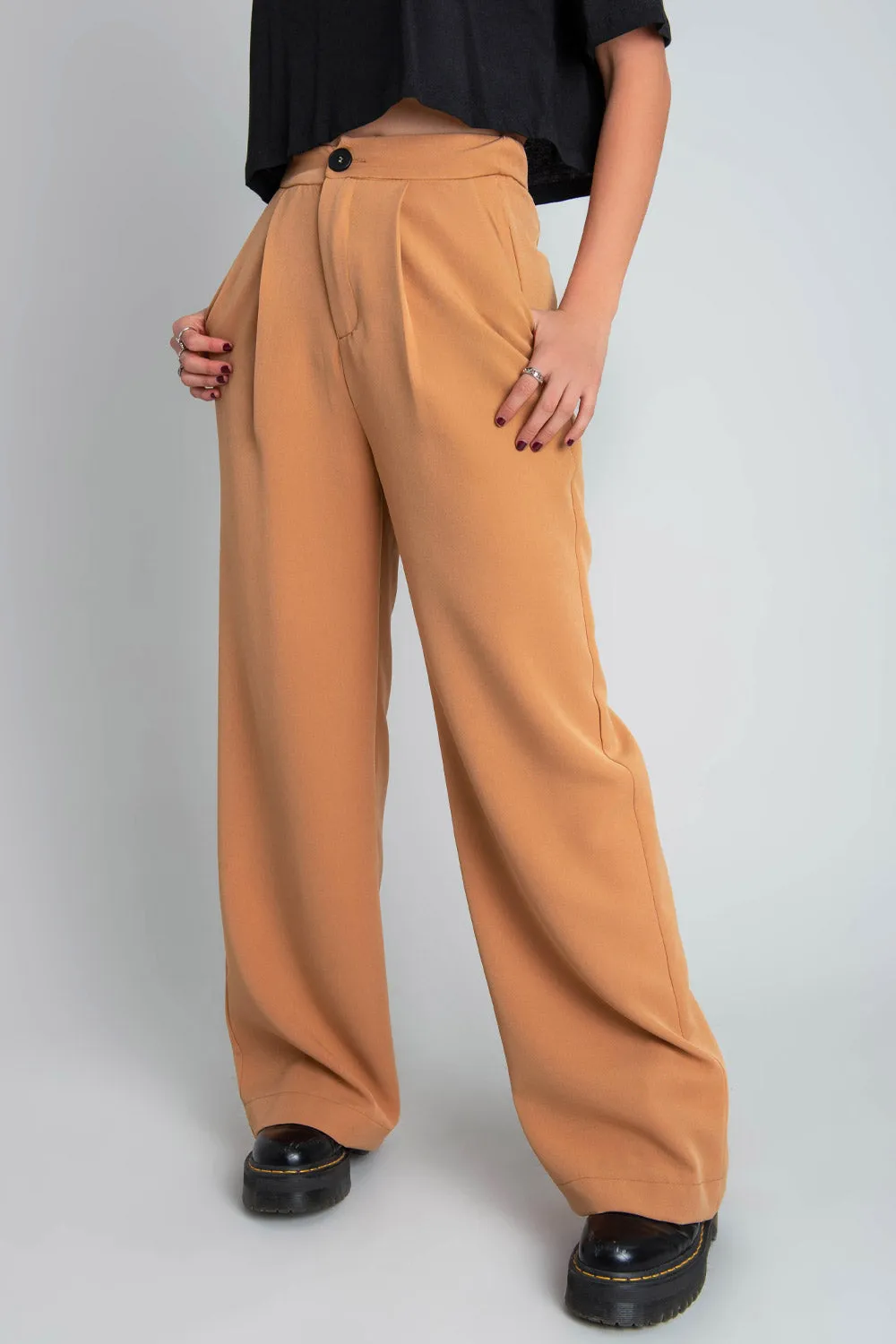 Pantalón wide leg cintura alta con pinzas