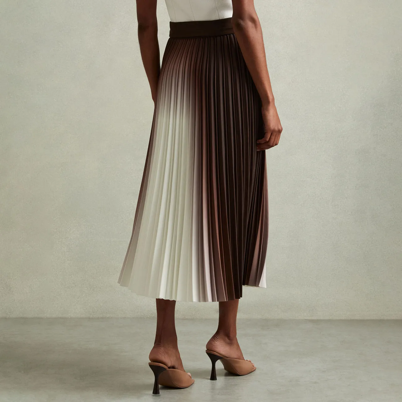 REISS Emiliana Ombre Pleated Skirt - Brown