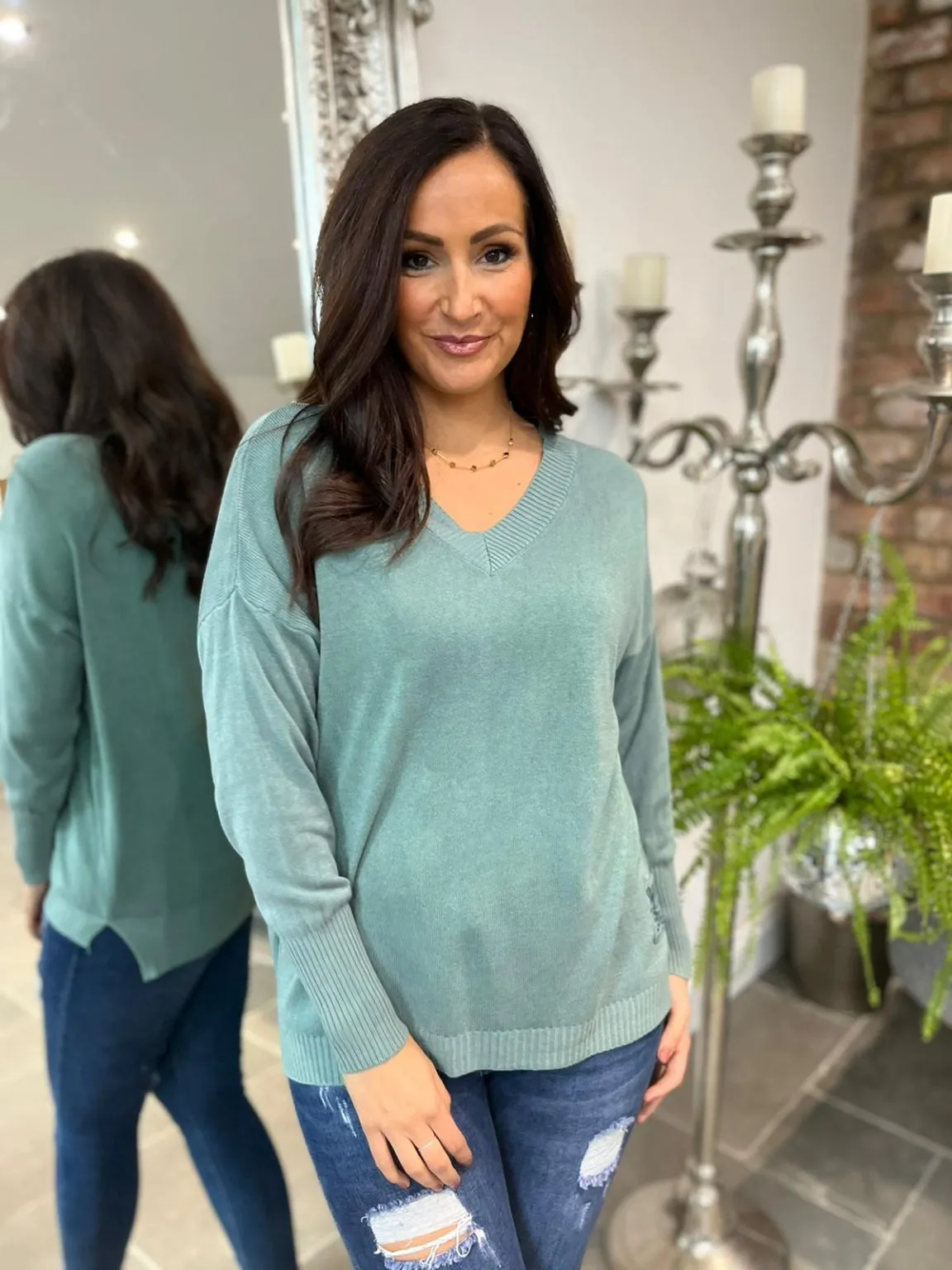 Ribbed V Neck Fine Knit Roxanne