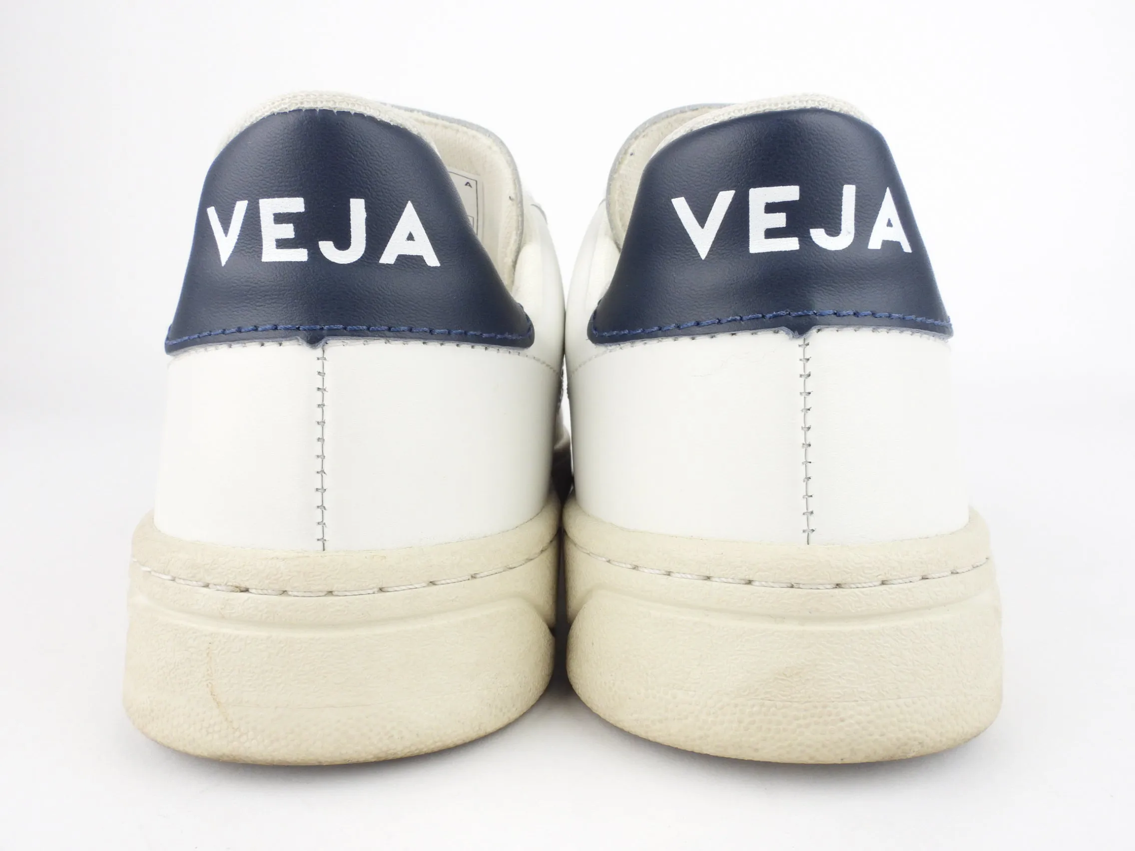 Veja White, Red and Navy Vegan Urca Cwl Brittany Lace Up Sneakers -37 / 6